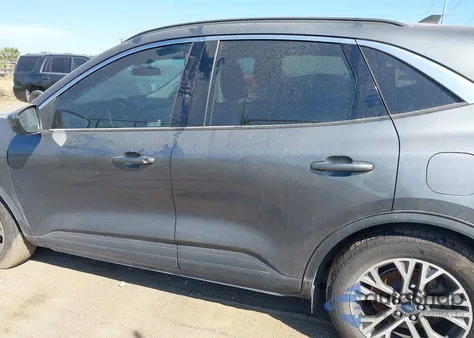 2022 Ford Escape Sel z USA, uszkodzony, nr VIN 1FMCU0H66NUA88266